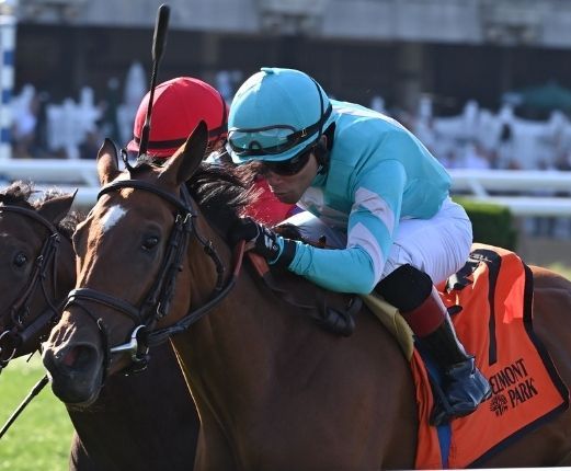 Fluffy Socks puts her best foot forward in G2 Sands Point